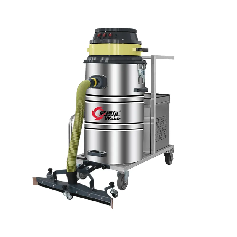 Battery-powered Industrial Vacuum Cleaner with auto-cleaning system